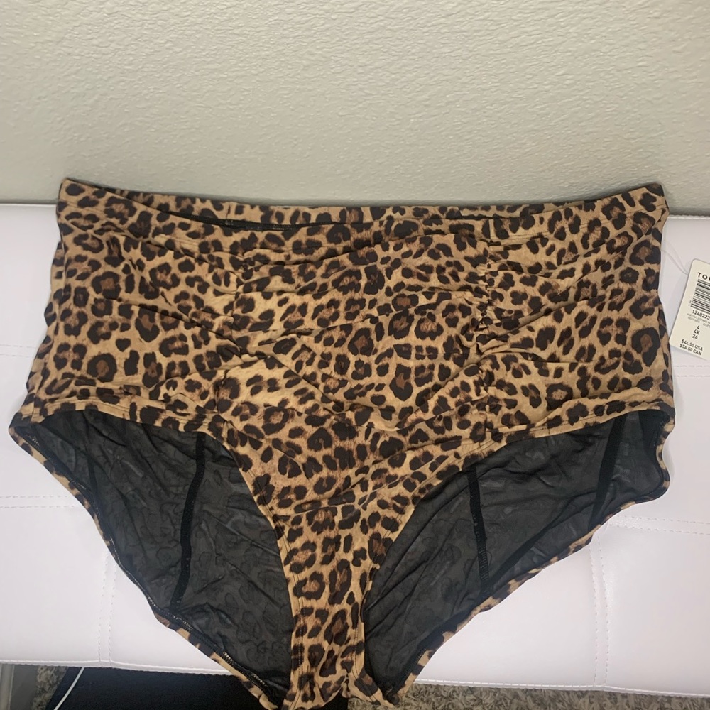 Leopard print high waisted ruched swim bottoms